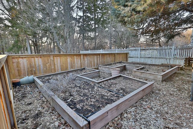 1006 Monroe Street, Pella, IA 50219