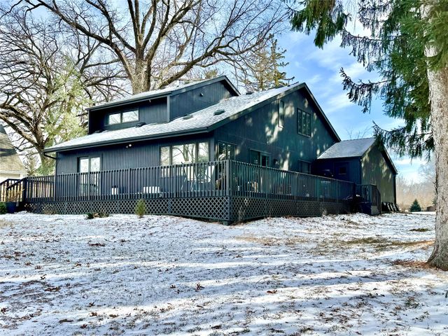 1006 Monroe Street, Pella, IA 50219