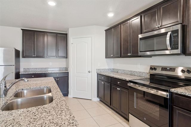 1350 BRENWAY DRIVE, Mascotte, FL 34753