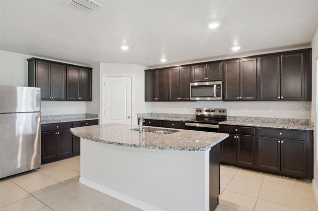 1350 BRENWAY DRIVE, Mascotte, FL 34753