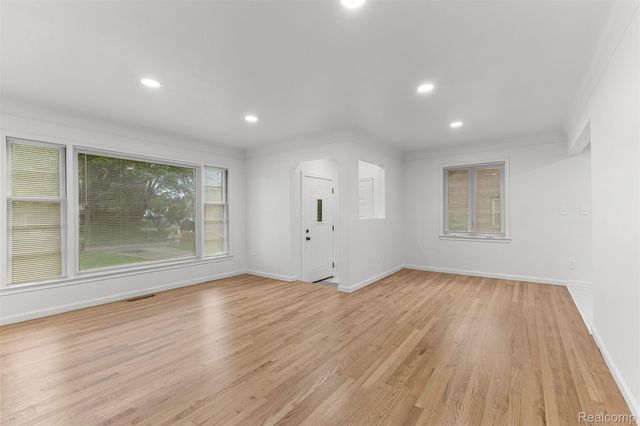 9983 Hemingway, Redford Charter Township, MI 48239