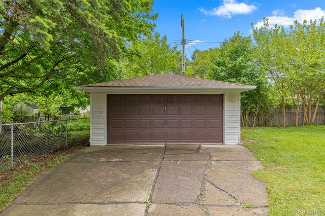 9983 Hemingway, Redford Charter Township, MI 48239