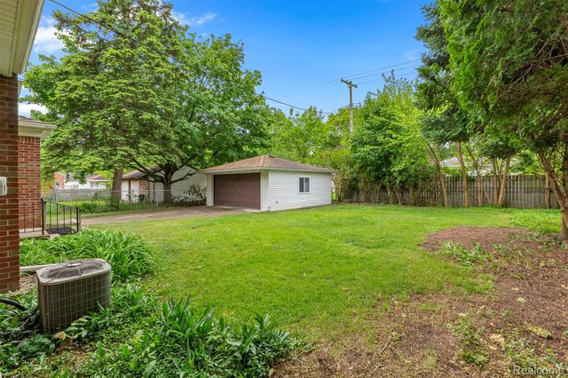 9983 Hemingway, Redford Charter Township, MI 48239