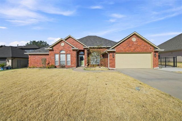 1607 SW Edward Circle, Lawton, OK 73505