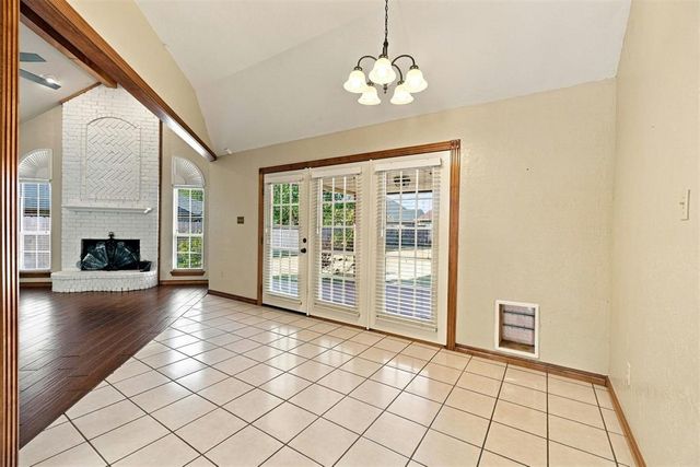 1607 SW Edward Circle, Lawton, OK 73505