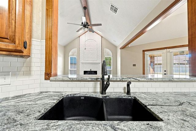 1607 SW Edward Circle, Lawton, OK 73505