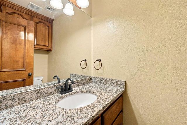 1607 SW Edward Circle, Lawton, OK 73505