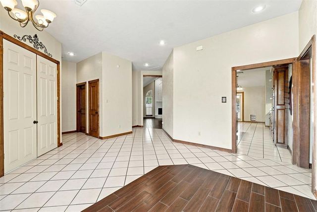 1607 SW Edward Circle, Lawton, OK 73505