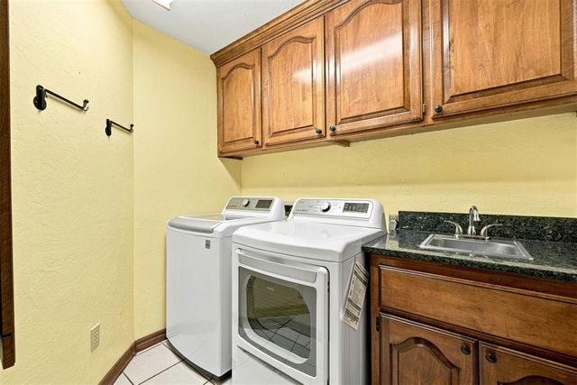 1607 SW Edward Circle, Lawton, OK 73505