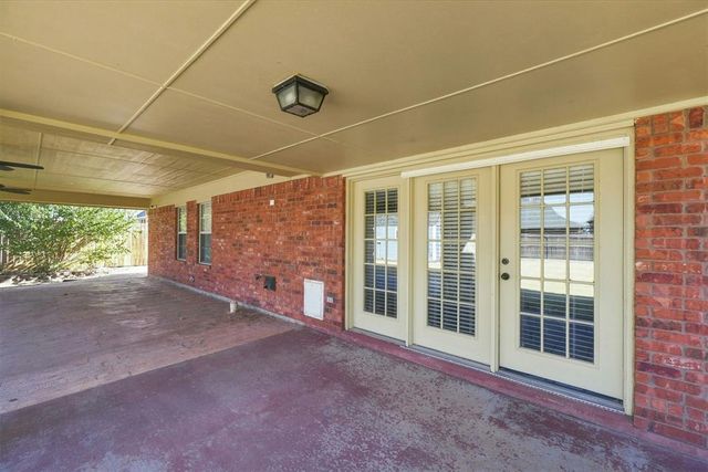 1607 SW Edward Circle, Lawton, OK 73505