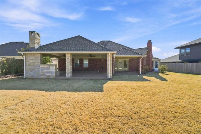 1607 SW Edward Circle, Lawton, OK 73505
