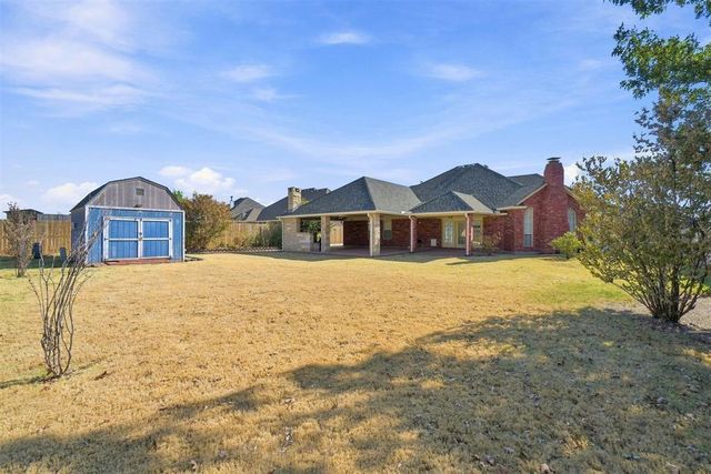 1607 SW Edward Circle, Lawton, OK 73505