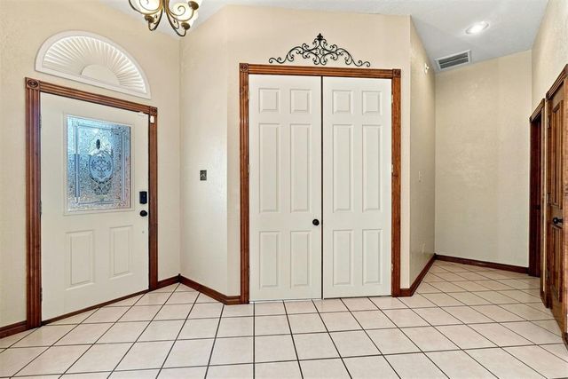 1607 SW Edward Circle, Lawton, OK 73505