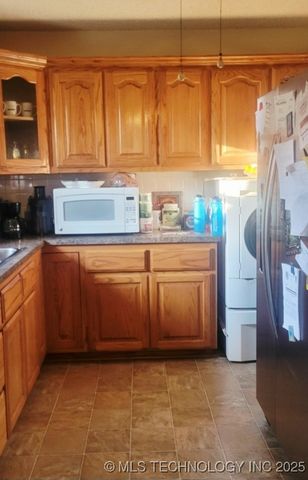 103877 Us Highway 59, Sallisaw, OK 74955