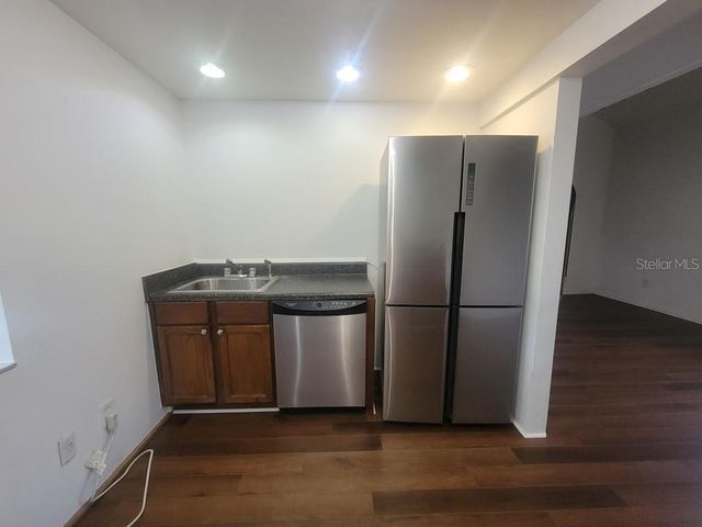 2142 BRADFORD STREET 325, Clearwater, FL 33760