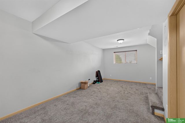 8012 S 161st Terrace, Omaha, NE 68136