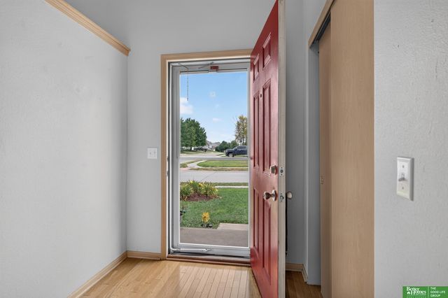 8012 S 161st Terrace, Omaha, NE 68136