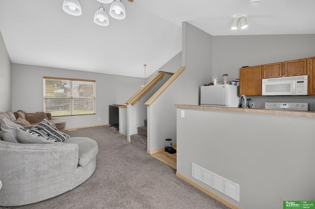 8012 S 161st Terrace, Omaha, NE 68136