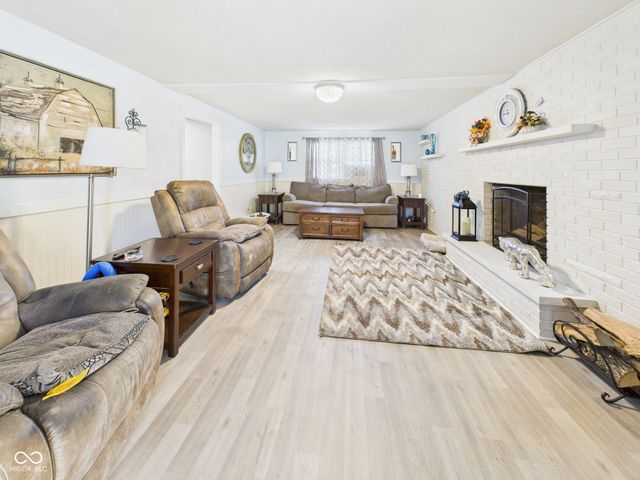 6180 N Akron Drive, Alexandria, IN 46001