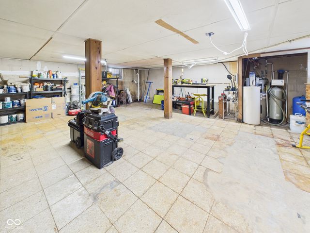 6180 N Akron Drive, Alexandria, IN 46001