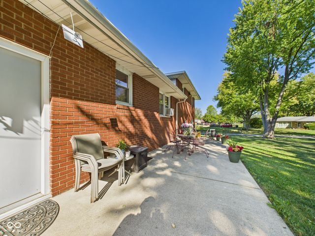 6180 N Akron Drive, Alexandria, IN 46001