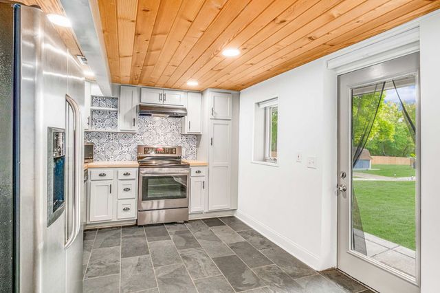 562B Neelys Bend Rd, Madison, TN 37115