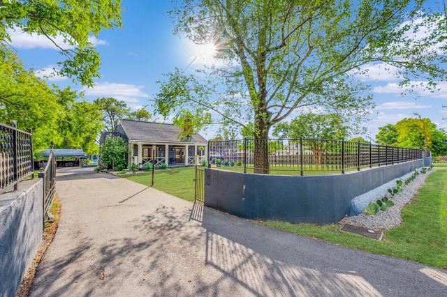 562B Neelys Bend Rd, Madison, TN 37115
