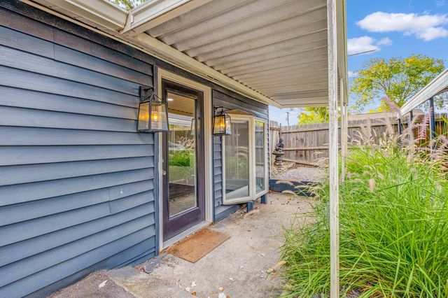 562B Neelys Bend Rd, Madison, TN 37115