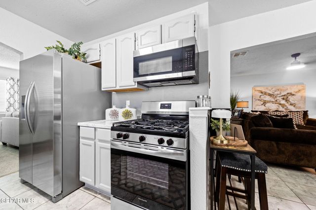 328 De Palma Place, Horizon City, TX 79928