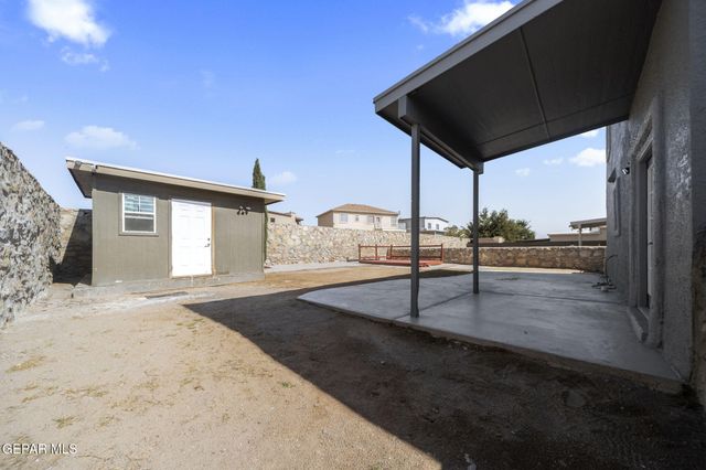 328 De Palma Place, Horizon City, TX 79928