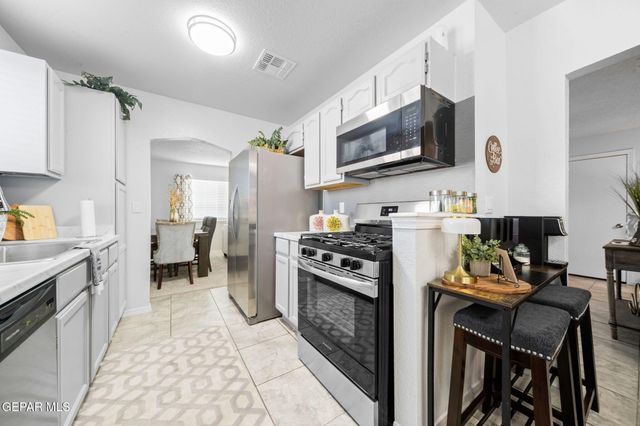 328 De Palma Place, Horizon City, TX 79928