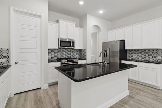 6008 Silverado Trail, Mckinney, TX 75070