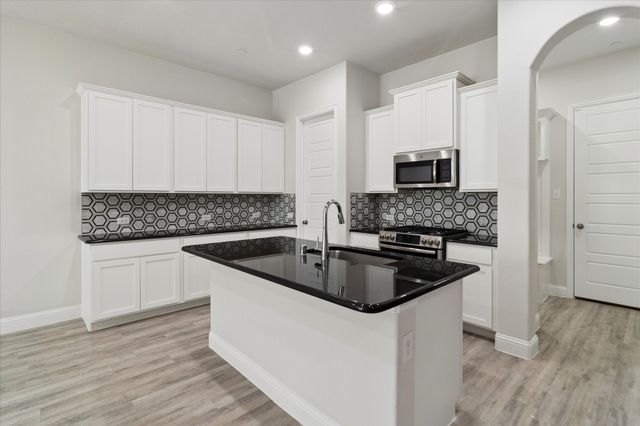 6008 Silverado Trail, Mckinney, TX 75070