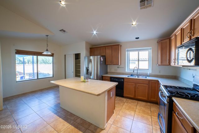 13947 S Camino Los Picos, Sahuarita, AZ 85629