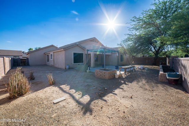 13947 S Camino Los Picos, Sahuarita, AZ 85629