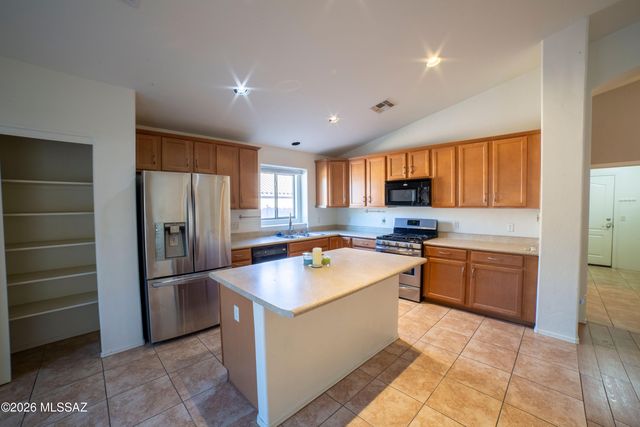 13947 S Camino Los Picos, Sahuarita, AZ 85629