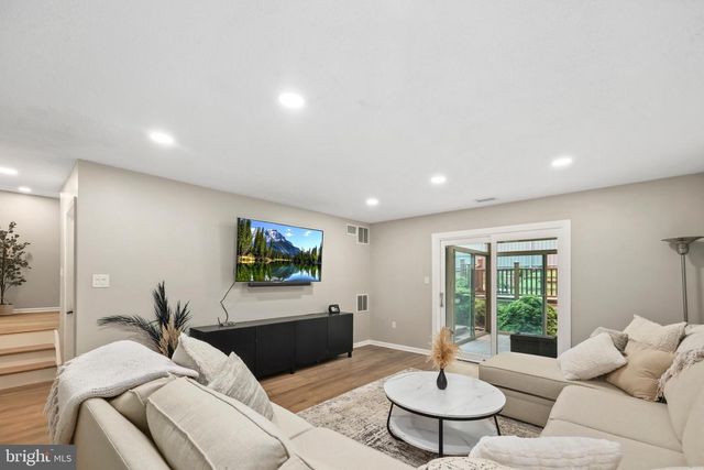 8311 TIMBER BROOK LN, Springfield, VA 22153