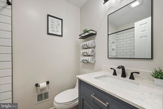 8311 TIMBER BROOK LN, Springfield, VA 22153
