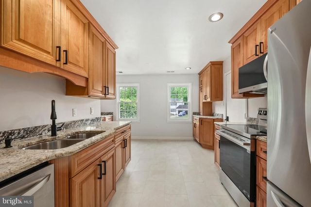 8311 TIMBER BROOK LN, Springfield, VA 22153