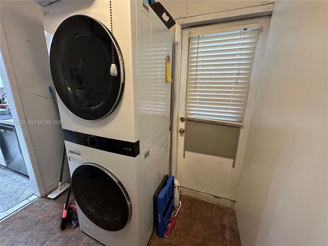 571 SW 29th Terrace, Fort Lauderdale, FL 33312