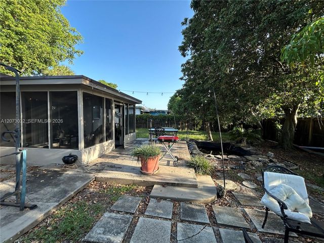 571 SW 29th Terrace, Fort Lauderdale, FL 33312