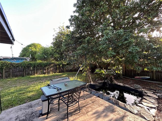 571 SW 29th Terrace, Fort Lauderdale, FL 33312