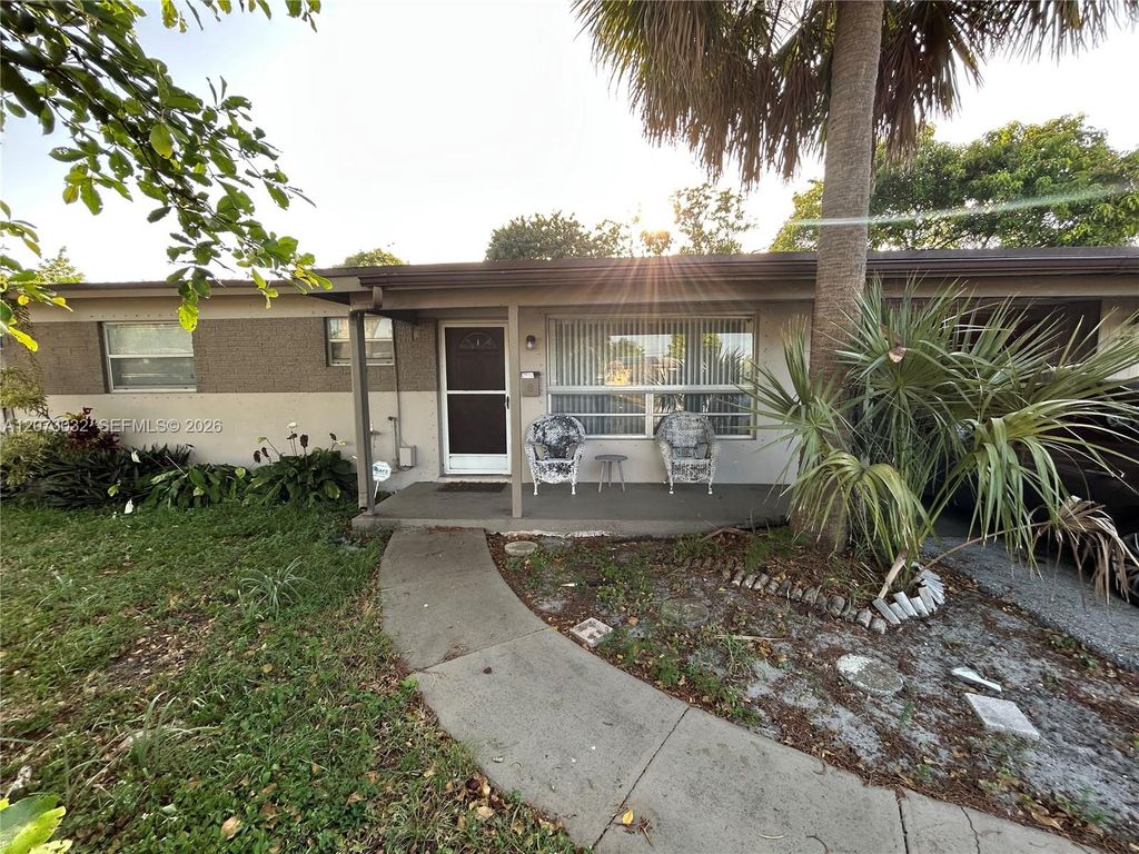 571 SW 29th Terrace, Fort Lauderdale, FL 33312