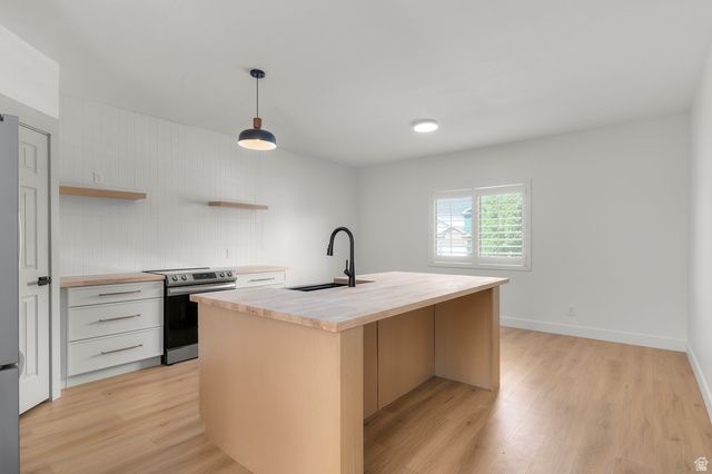 1982 N TRELLIS PL, Saratoga Springs, UT 84045