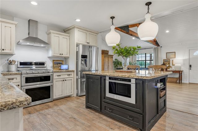 10299 County Road 309, Navasota, TX 77868