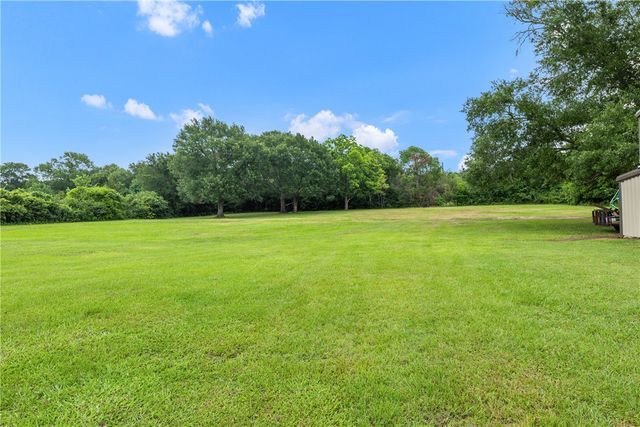 10299 County Road 309, Navasota, TX 77868