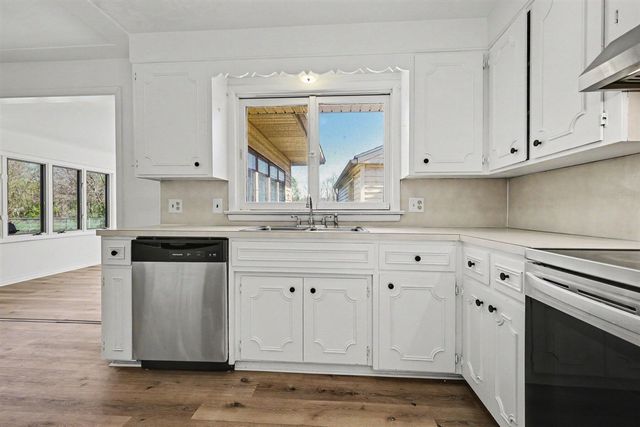 1411 Meadowlane Drive, Grand Rapids, MI 49508