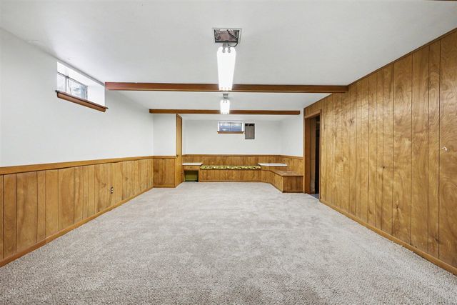 1411 Meadowlane Drive, Grand Rapids, MI 49508