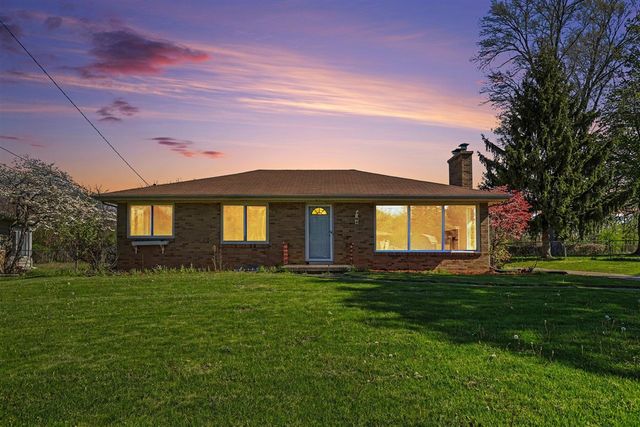 1411 Meadowlane Drive, Grand Rapids, MI 49508