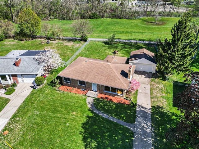 1411 Meadowlane Drive, Grand Rapids, MI 49508